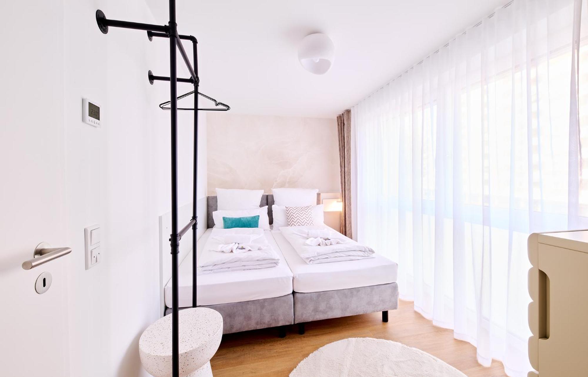 Xzllenz - 4 Schlafzimmer, Zentral, Parken, U-bahn, 2 Baeder, 4 Smart-tv, Optional Einzelbett